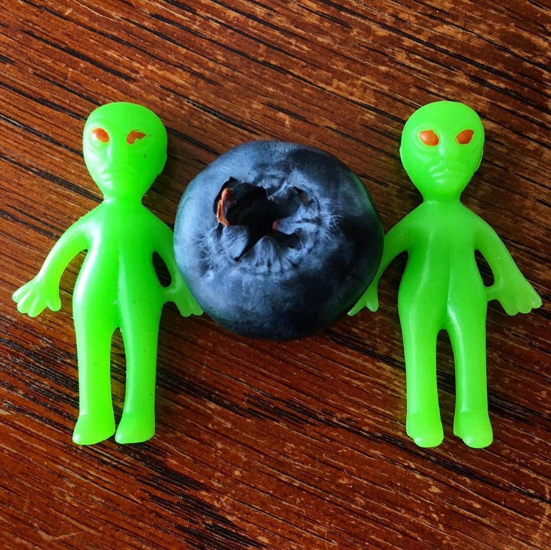 She's called blueberry and everybody know,
Blueberry blueberry is the neighborhood ho. - Image 1