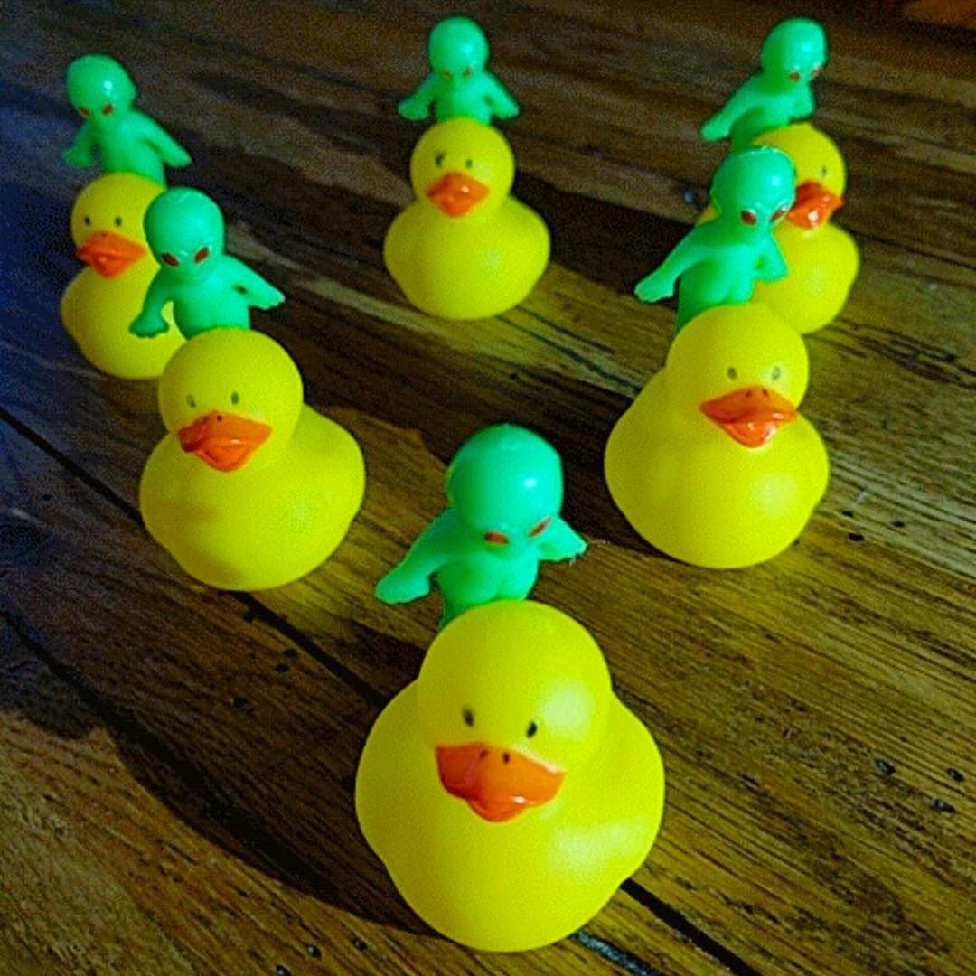 Aliens & Rubber Duckies - Image 1