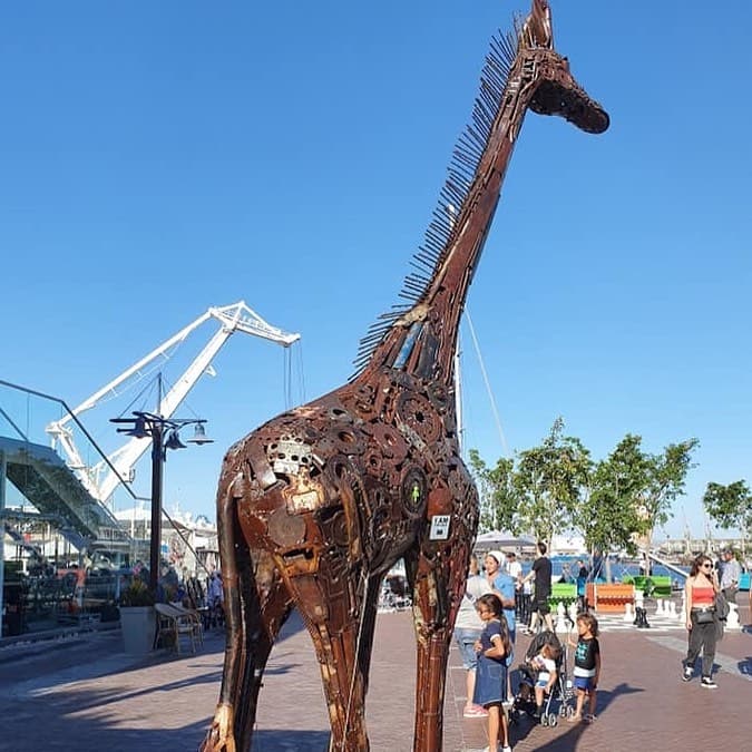 Giraffe Alien - Image 1