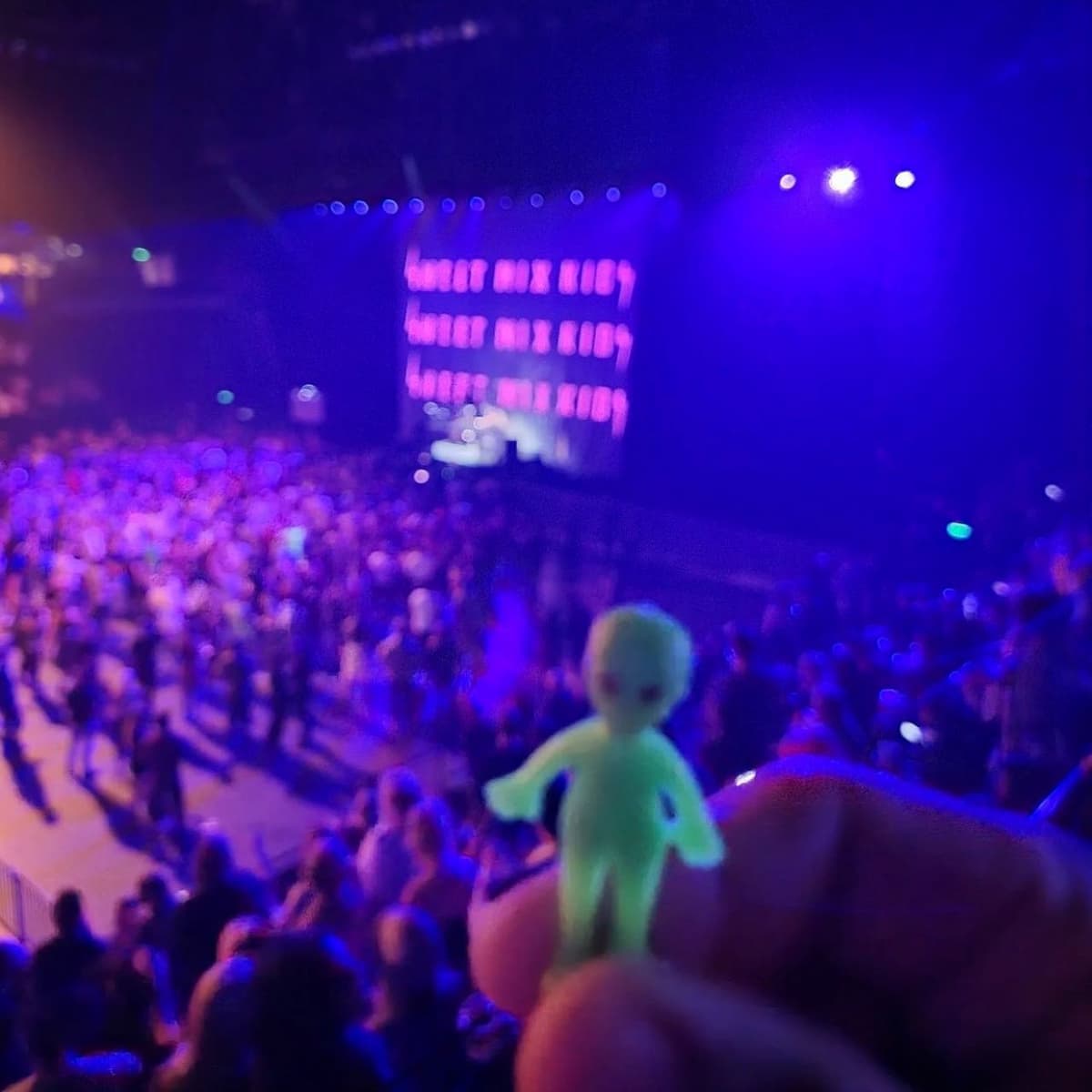 Alien party back in effect - Image 1