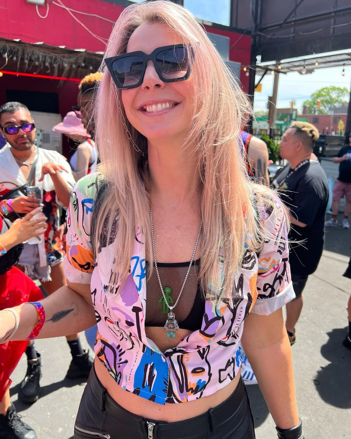 Chelsea 👽💚 - Image 1