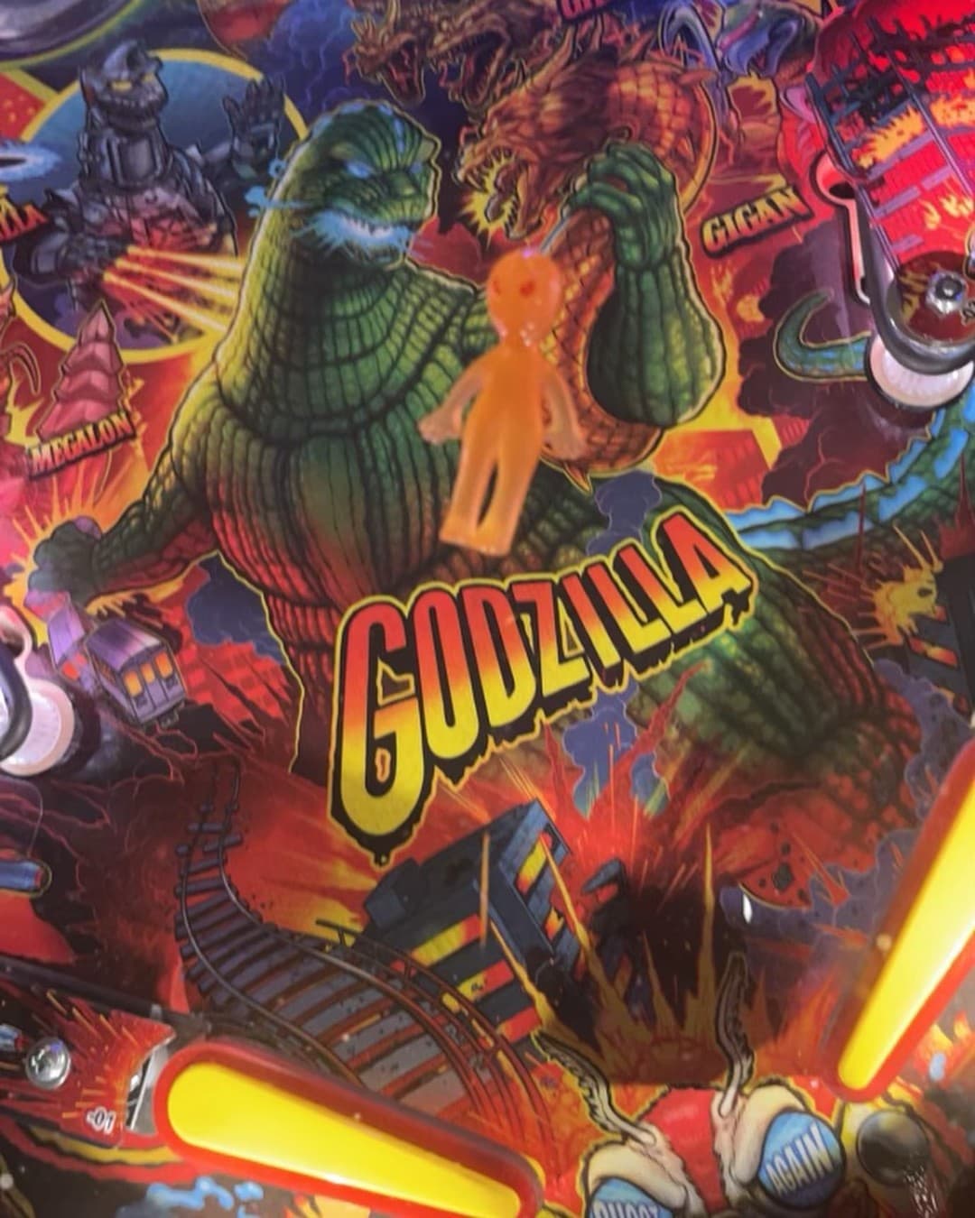 Godzilla pinball alien 👽🧡 - Image 1