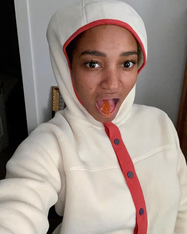 Social distancing doesnβt apply to aliens π½