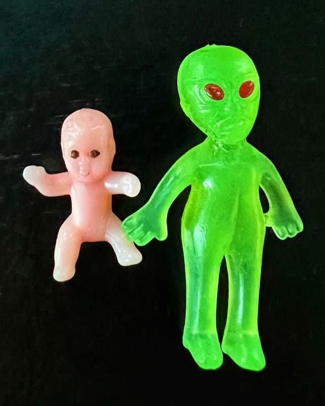Alien abduction / adoption πΆπΌππ½πΈ
